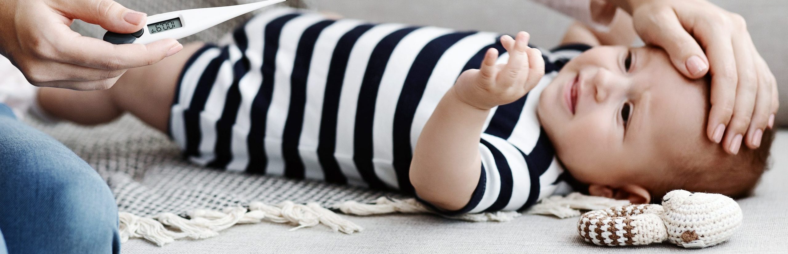 How to dress baby with fever at night