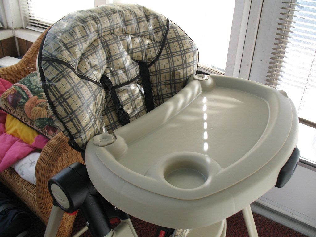 How to fold graco high chair