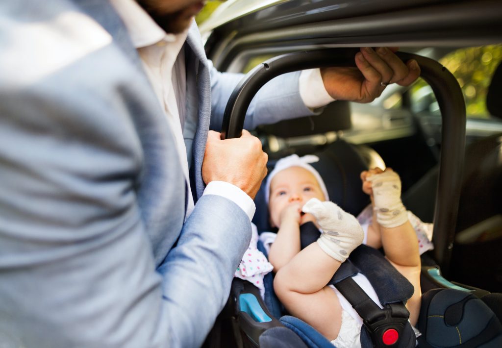 How to carry a car seat
