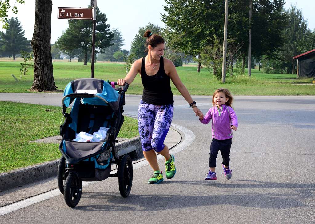 How to fold a Bob stroller